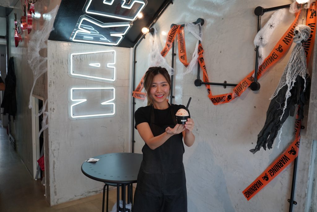 Naked Icecream & Waffles in Kovan, Opens till 2am Daily! Singapore